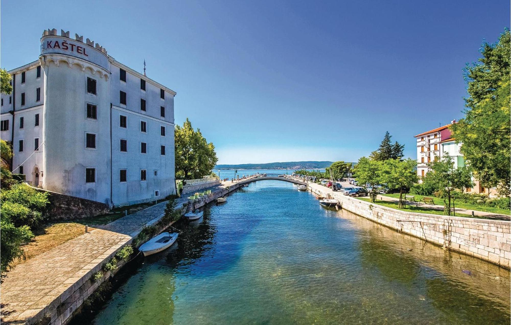 Nice Apartment In Crikvenica With Kitchen エクステリア 写真