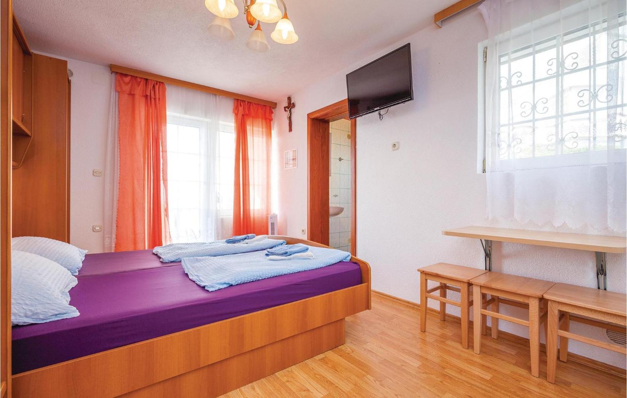 Nice Apartment In Crikvenica With Kitchen エクステリア 写真