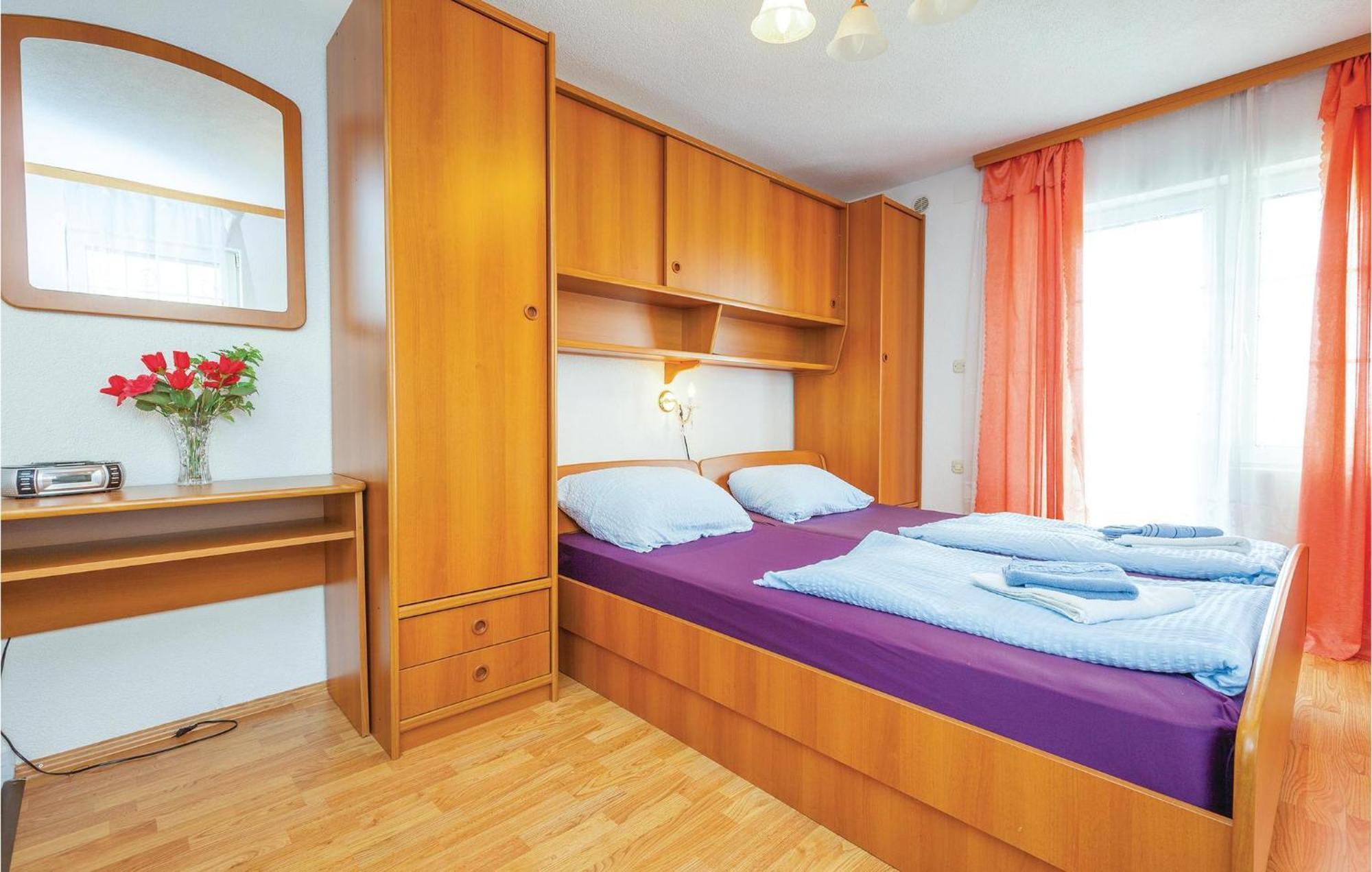 Nice Apartment In Crikvenica With Kitchen エクステリア 写真